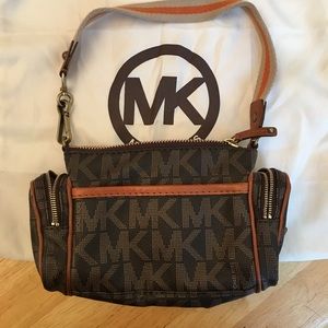 Michael Kors mini clutch